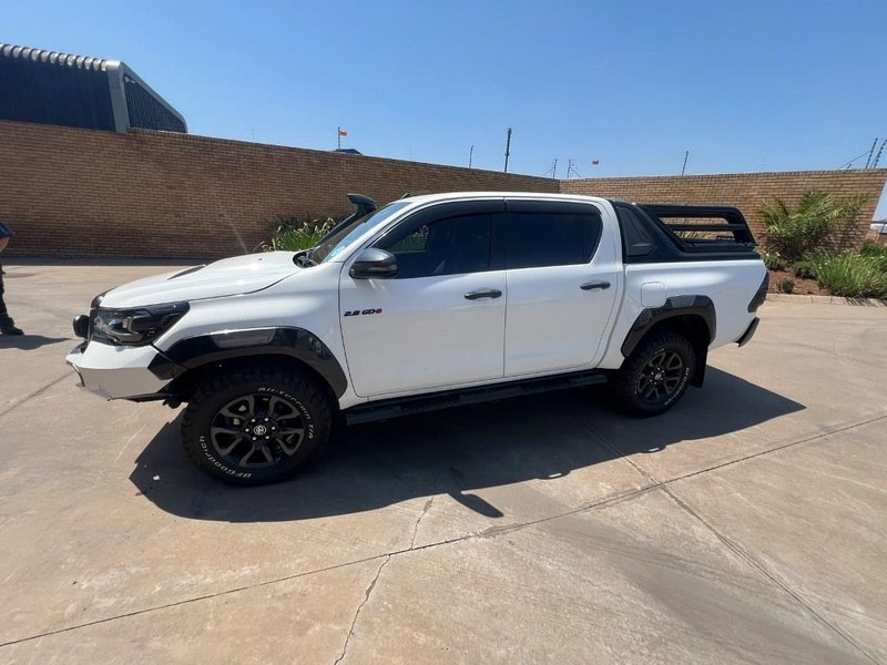 Toyota Hilux - Mit Mak Motors - Image 7