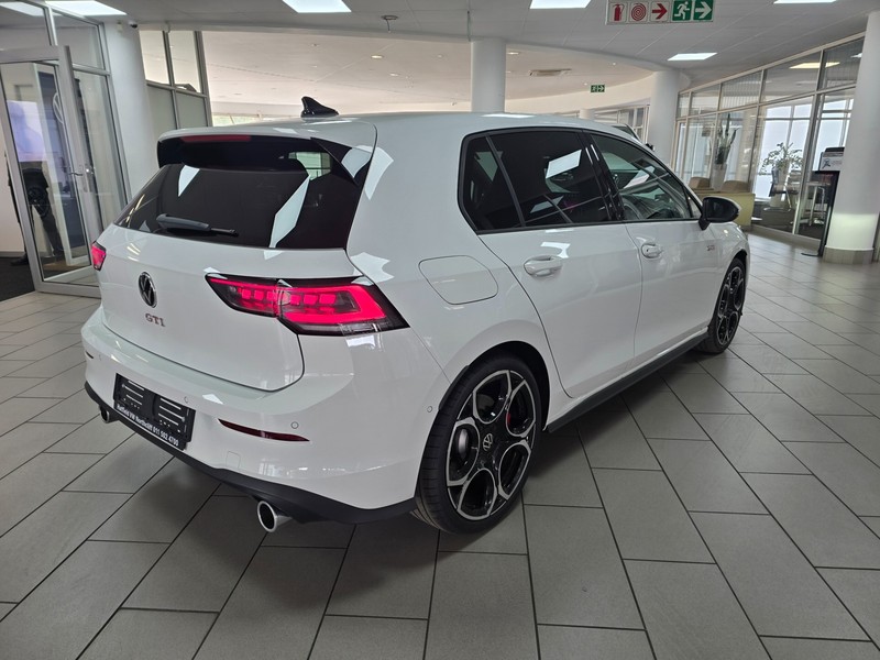 Volkswagen Golf - Hatfield VW Northcliff - Image 5