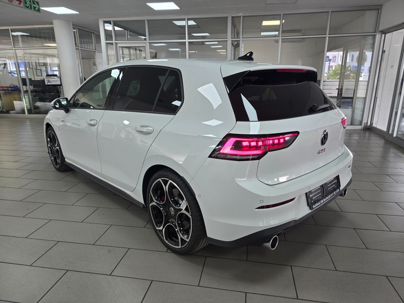 Volkswagen Golf - Hatfield VW Northcliff - Image 6