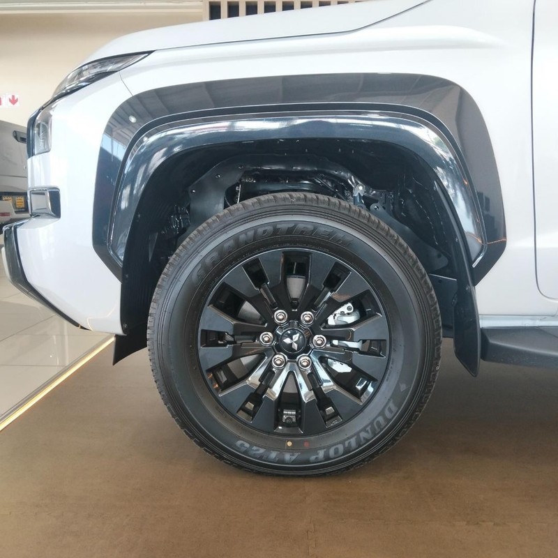 Mitsubishi next-gen triton - Honda Vaal - Image 5
