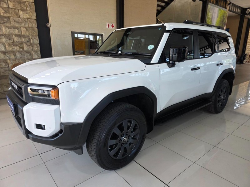 Toyota Land Cruiser Prado - Park Ford - Image 2