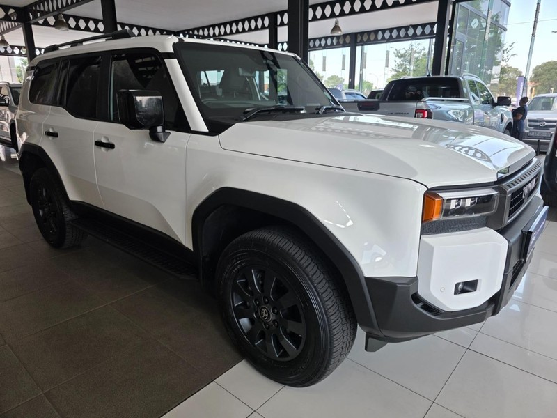 Toyota Land Cruiser Prado - Park Ford - Image 1