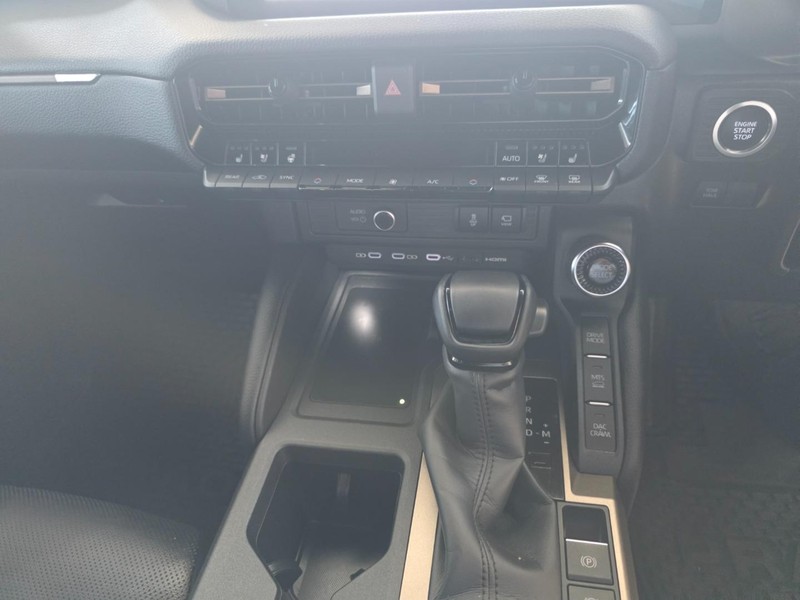 Toyota Land Cruiser Prado - Park Ford - Image 8