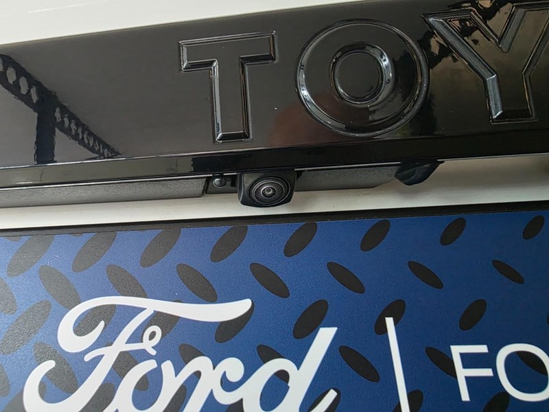 Toyota Land Cruiser Prado - Park Ford - Image 20