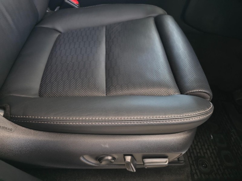 Toyota Land Cruiser Prado - Park Ford - Image 14