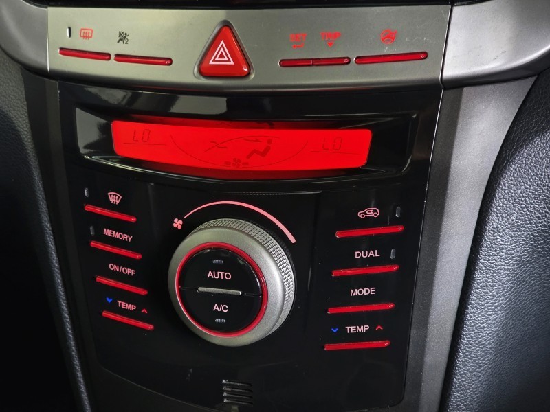 Mahindra XUV300 - Honda Pietermaritzburg - Image 9