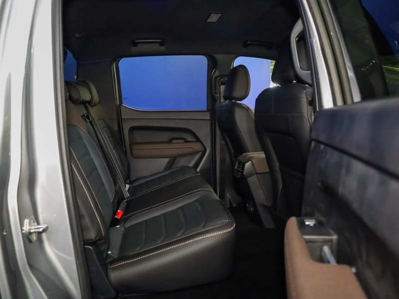 Volkswagen Amarok - Hatfield VW Bryanston - Image 10