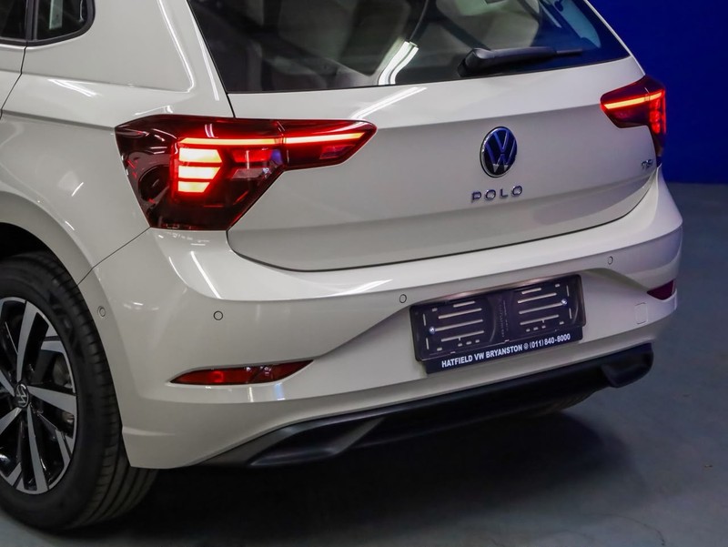 Volkswagen Polo - Hatfield VW Bryanston - Image 18