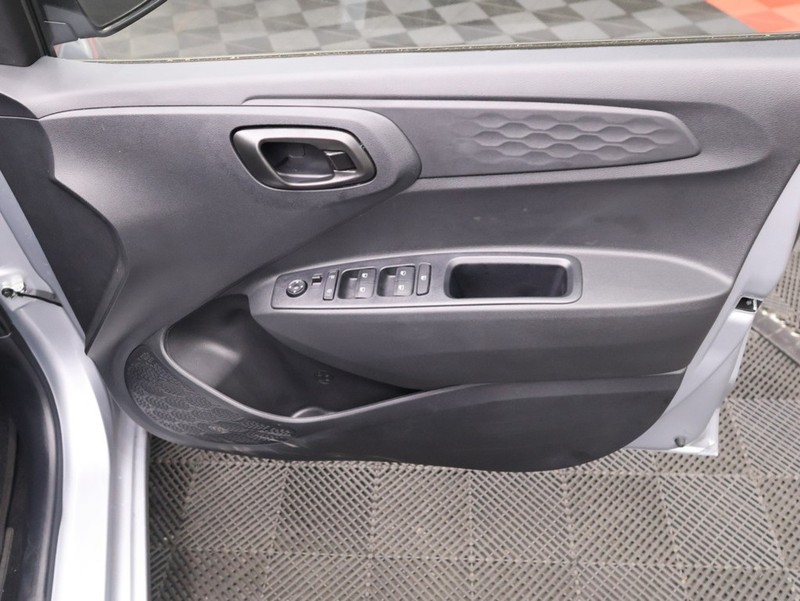 Hyundai Grand i10 - KING OF CARS - Image 18
