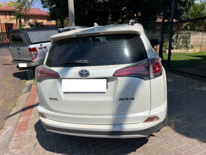 Toyota RAV4 - Mit Mak Motors - Image 5