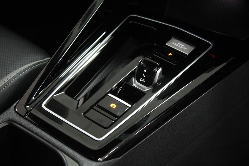Volkswagen Golf - Jetour Cape Gate - Image 6