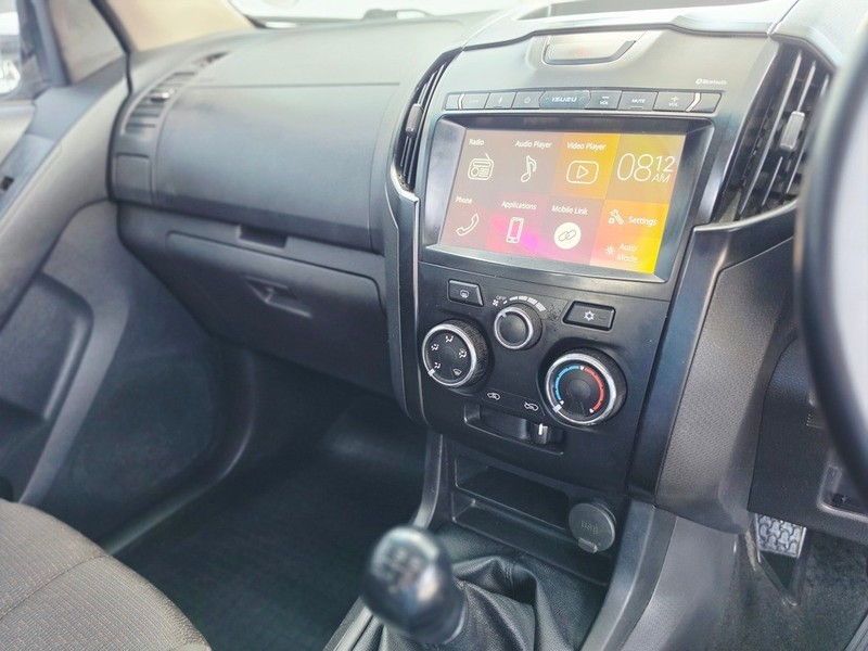 Isuzu D-Max - Motortoria - Image 17