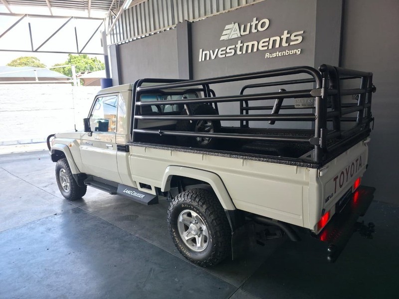 Toyota Land Cruiser - Auto Investments Rustenburg - Image 3