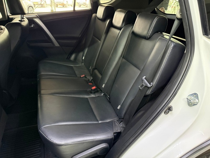Toyota RAV4 - Stargate Auto - Image 11