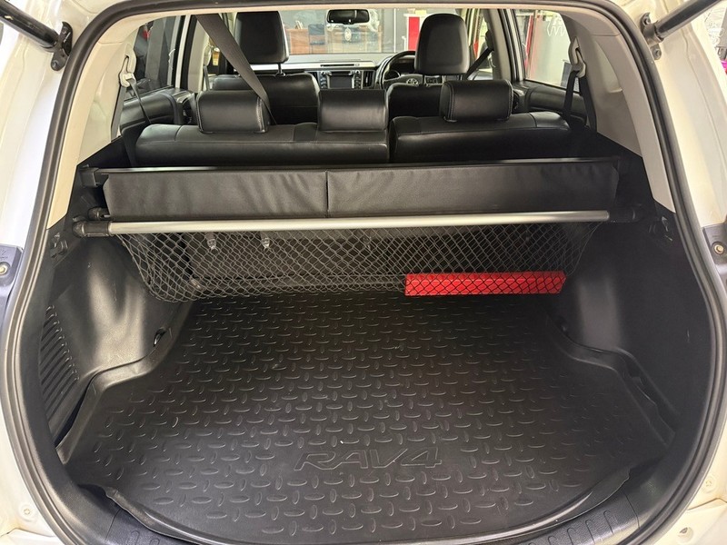 Toyota RAV4 - Stargate Auto - Image 7