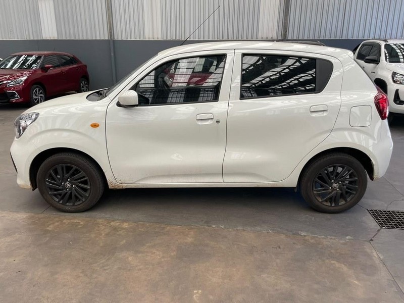 Toyota Vitz - Mit Mak Motors - Image 7