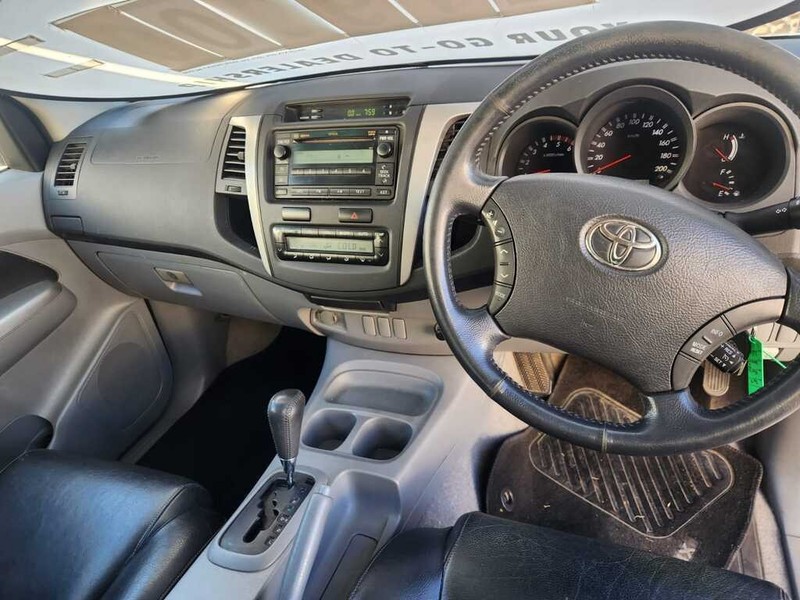 Toyota Hilux - WHEELSPOT - Image 2