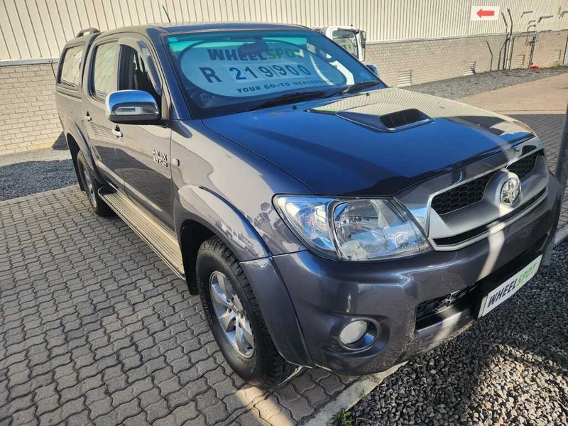 Toyota Hilux - WHEELSPOT - Image 1