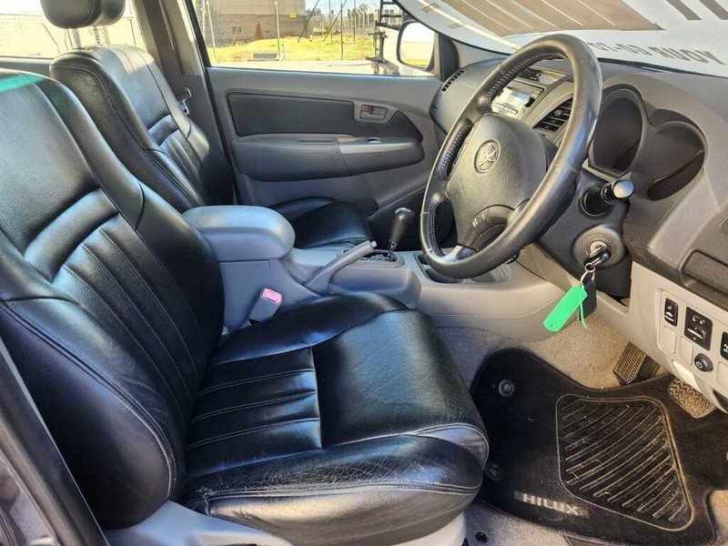 Toyota Hilux - WHEELSPOT - Image 4