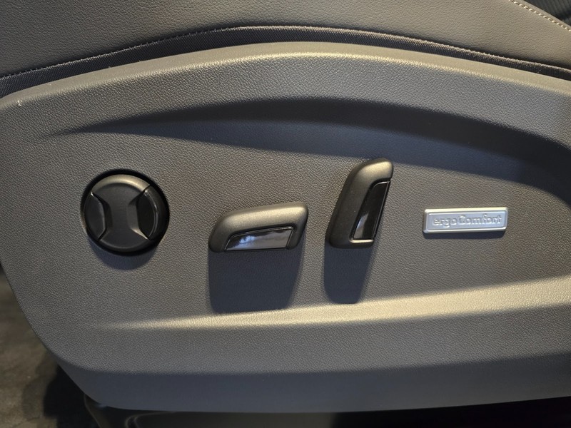 Volkswagen Caravelle - Hatfield VW Northcliff - Image 18