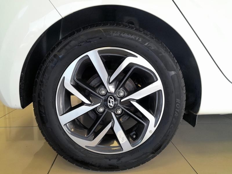 Hyundai i10 - Group1 Auto Stellenbosch - Image 19