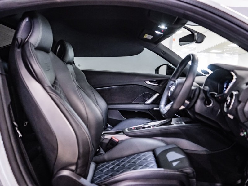 Audi TT - Chery Waterfall - Image 3