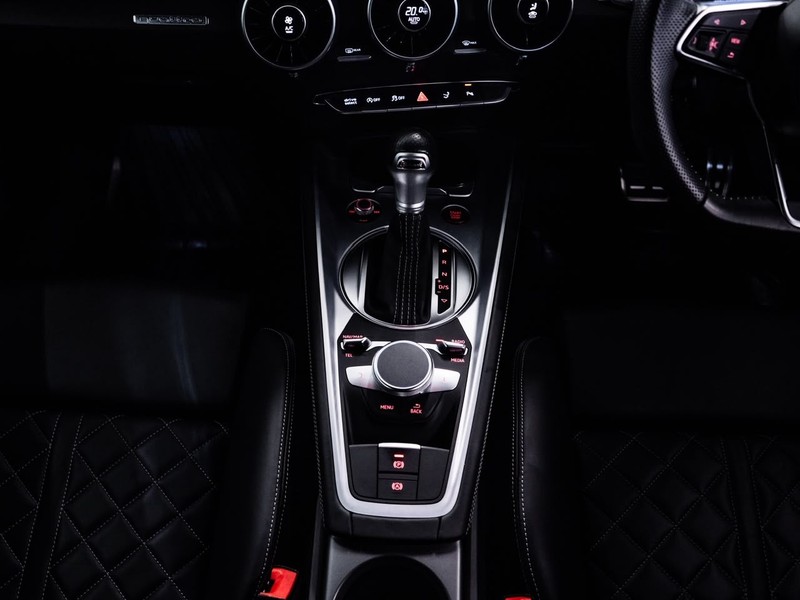 Audi TT - Chery Waterfall - Image 25