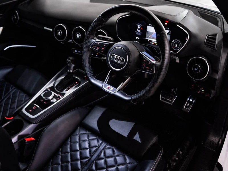 Audi TT - Chery Waterfall - Image 26