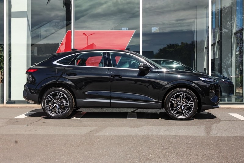 Audi Q3 - Audi Centre Hatfield - Image 4