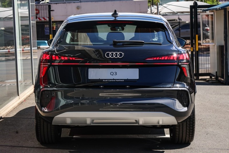 Audi Q3 - Audi Centre Hatfield - Image 11