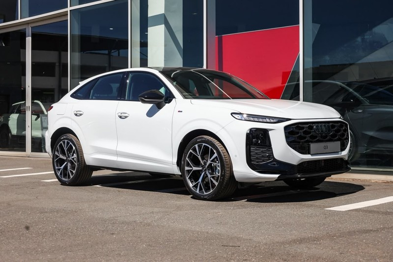 Audi Q3 - Audi Centre Hatfield - Image 1