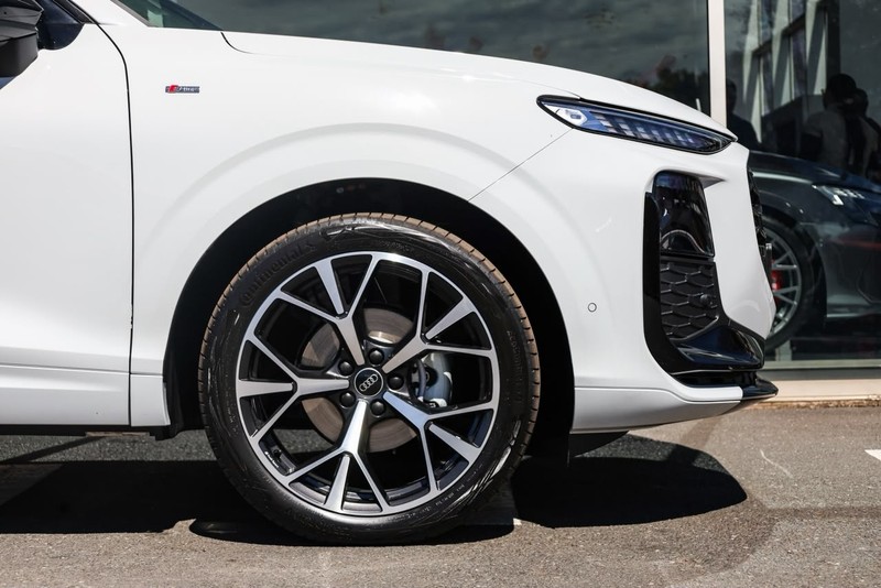 Audi Q3 - Audi Centre Hatfield - Image 2