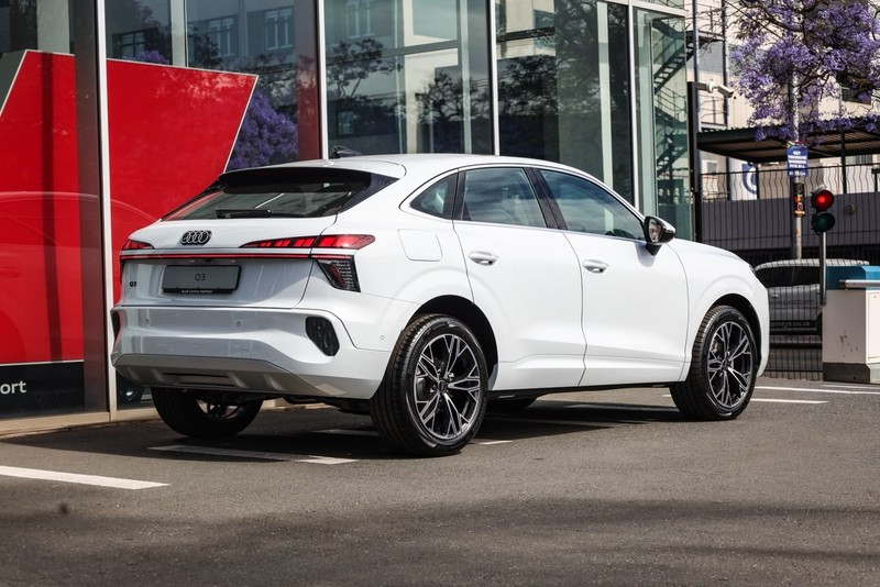 Audi Q3 - Audi Centre Hatfield - Image 6