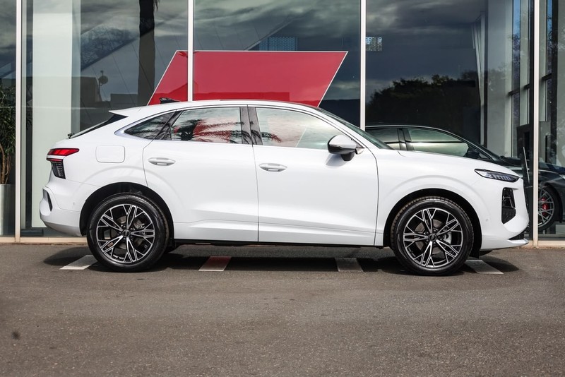 Audi Q3 - Audi Centre Hatfield - Image 4