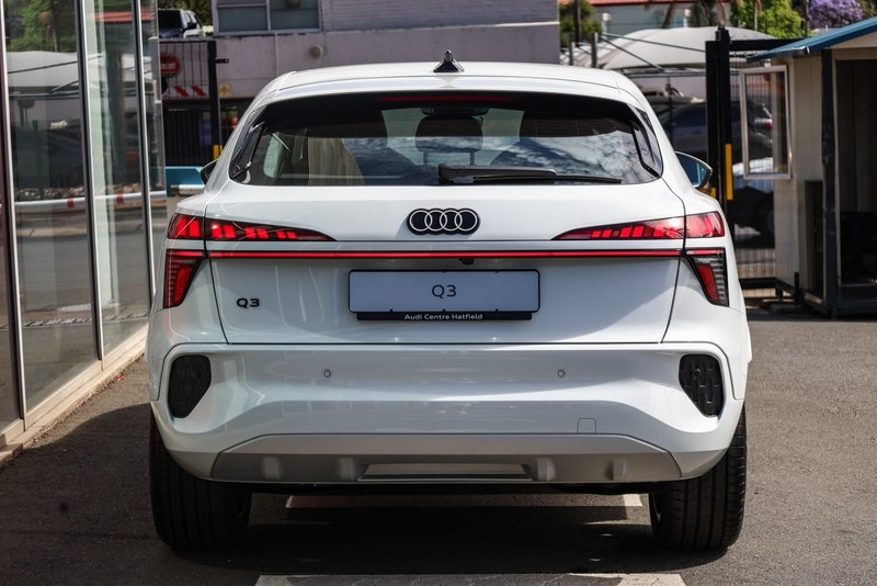 Audi Q3 - Audi Centre Hatfield - Image 7