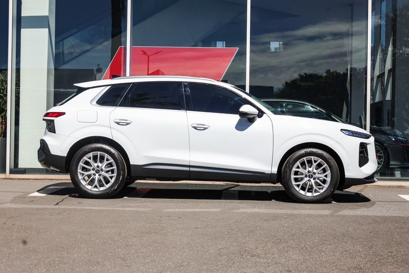 Audi Q3 - Audi Centre Hatfield - Image 6