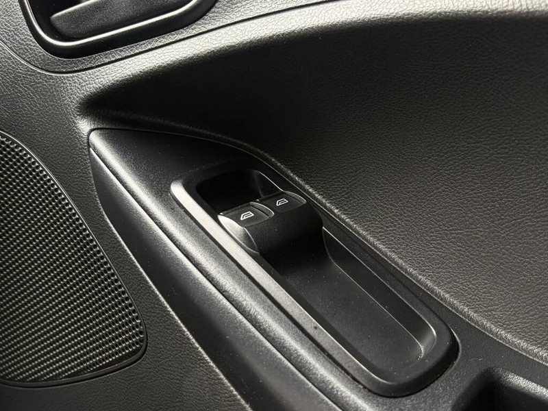 Ford Figo - Authentique Autos - Image 13