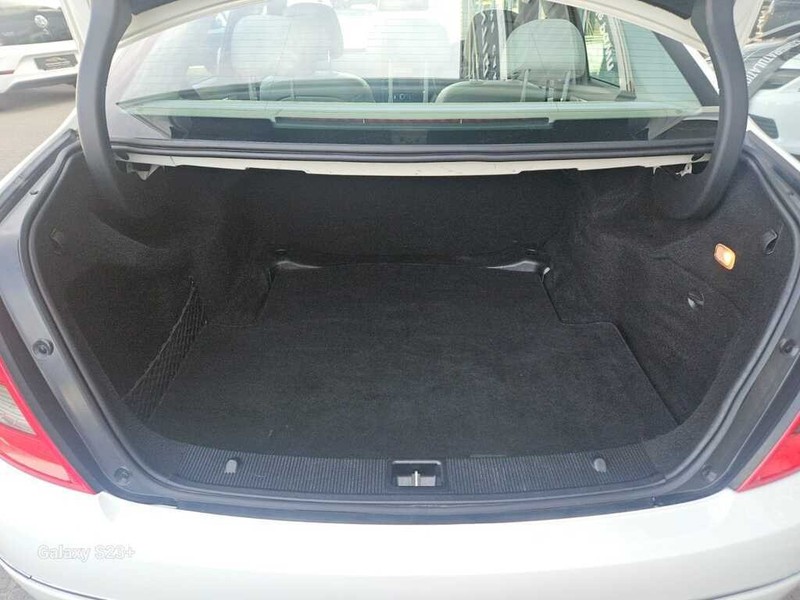 Mercedes-Benz C-class - Authentique Autos - Image 5