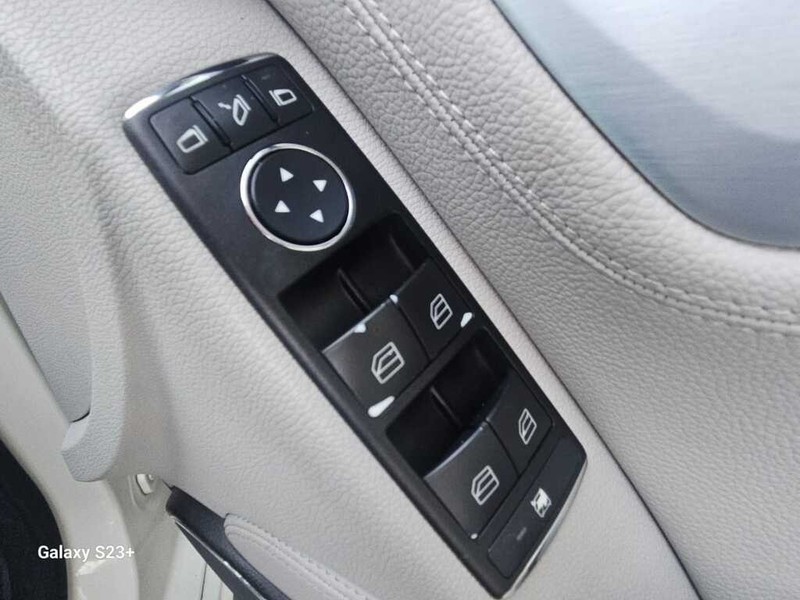 Mercedes-Benz C-class - Authentique Autos - Image 12