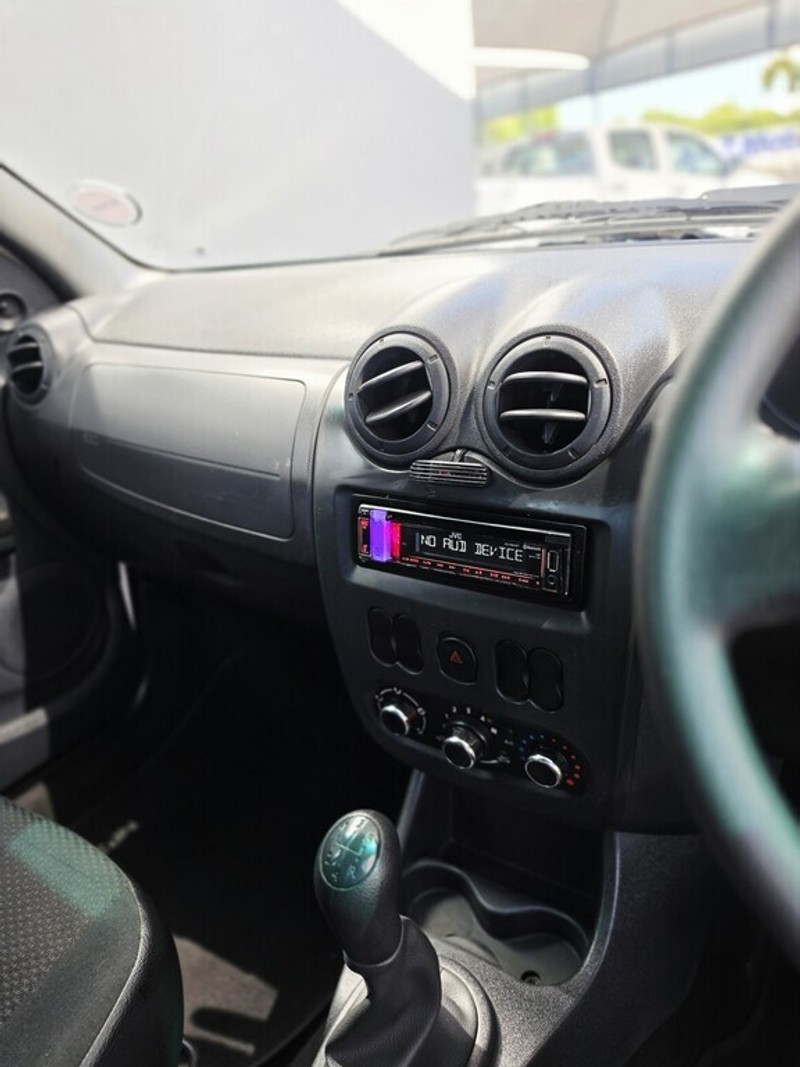 Nissan NP200 - Motortoria - Image 11