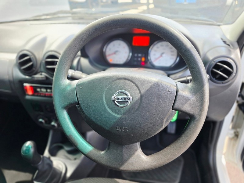 Nissan NP200 - Motortoria - Image 12