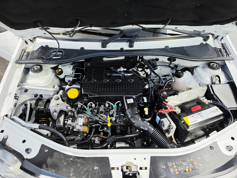 Nissan NP200 - Motortoria - Image 16