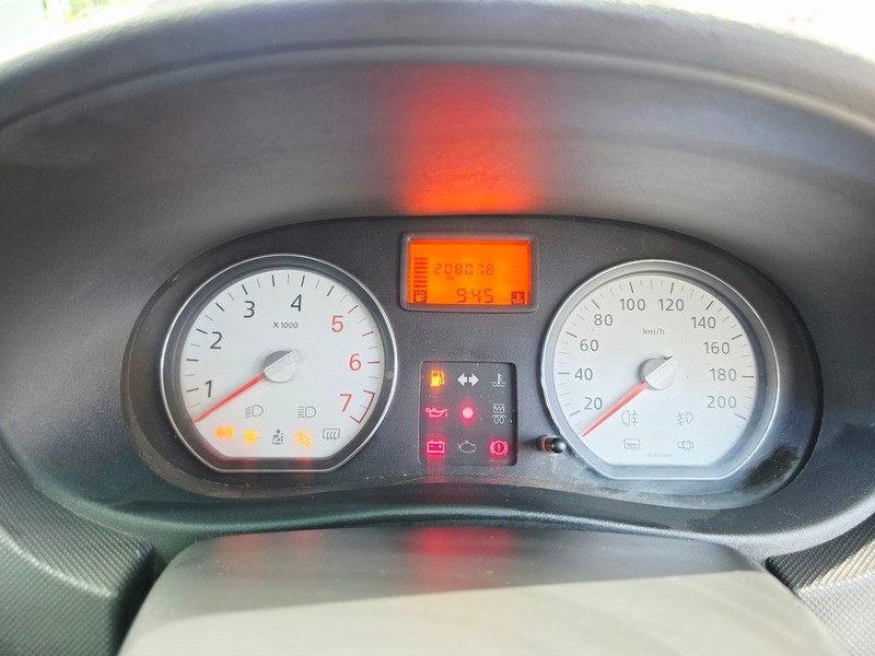 Nissan NP200 - Motortoria - Image 15