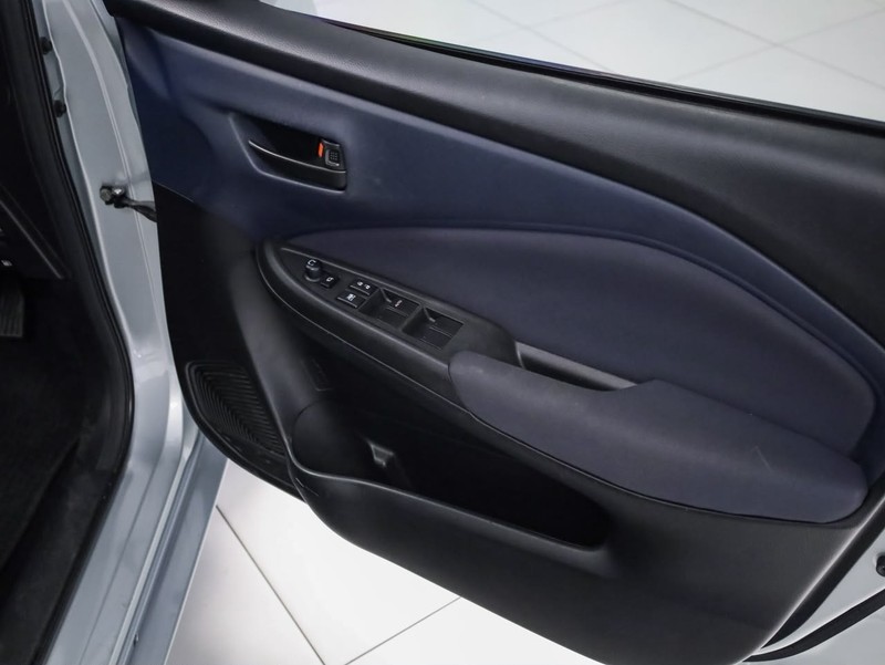 Toyota Starlet - Geely Sandton - Image 5