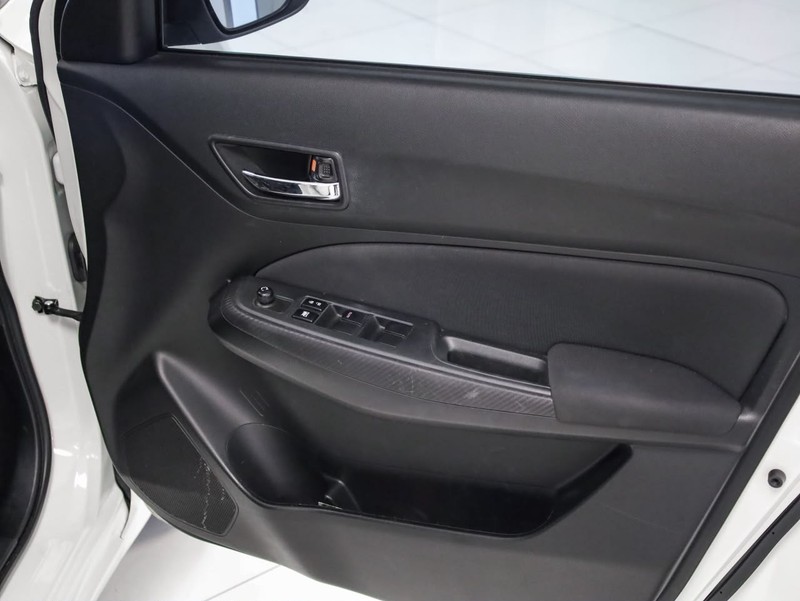 Suzuki Swift - Geely Sandton - Image 6
