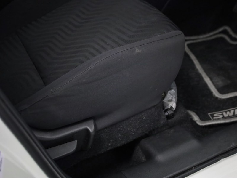 Suzuki Swift - Geely Sandton - Image 8