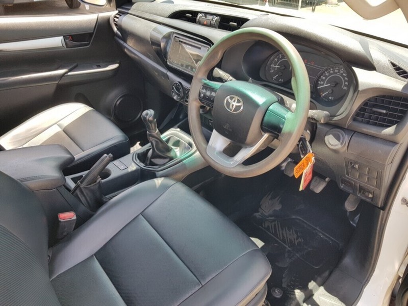 Toyota Hilux - Auto Investments Waterkloof - Image 17