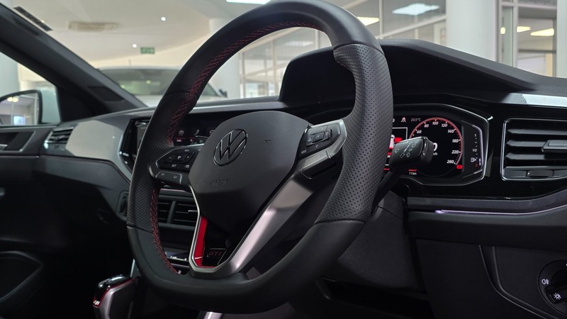 Volkswagen Polo - Hatfield VW Northcliff - Image 11