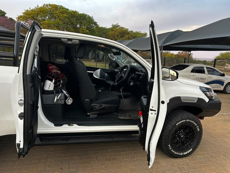 Toyota Hilux - Mit Mak Motors - Image 4