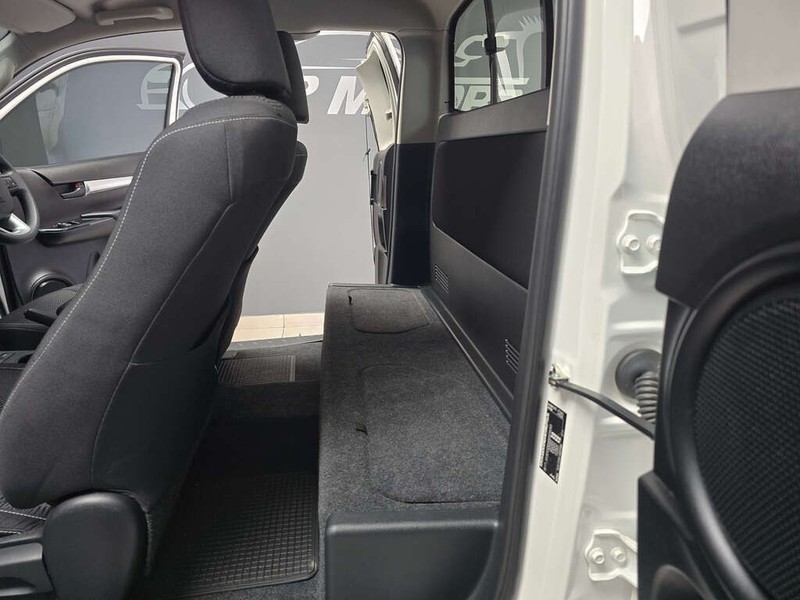 Toyota Hilux - WP Motors - Image 17